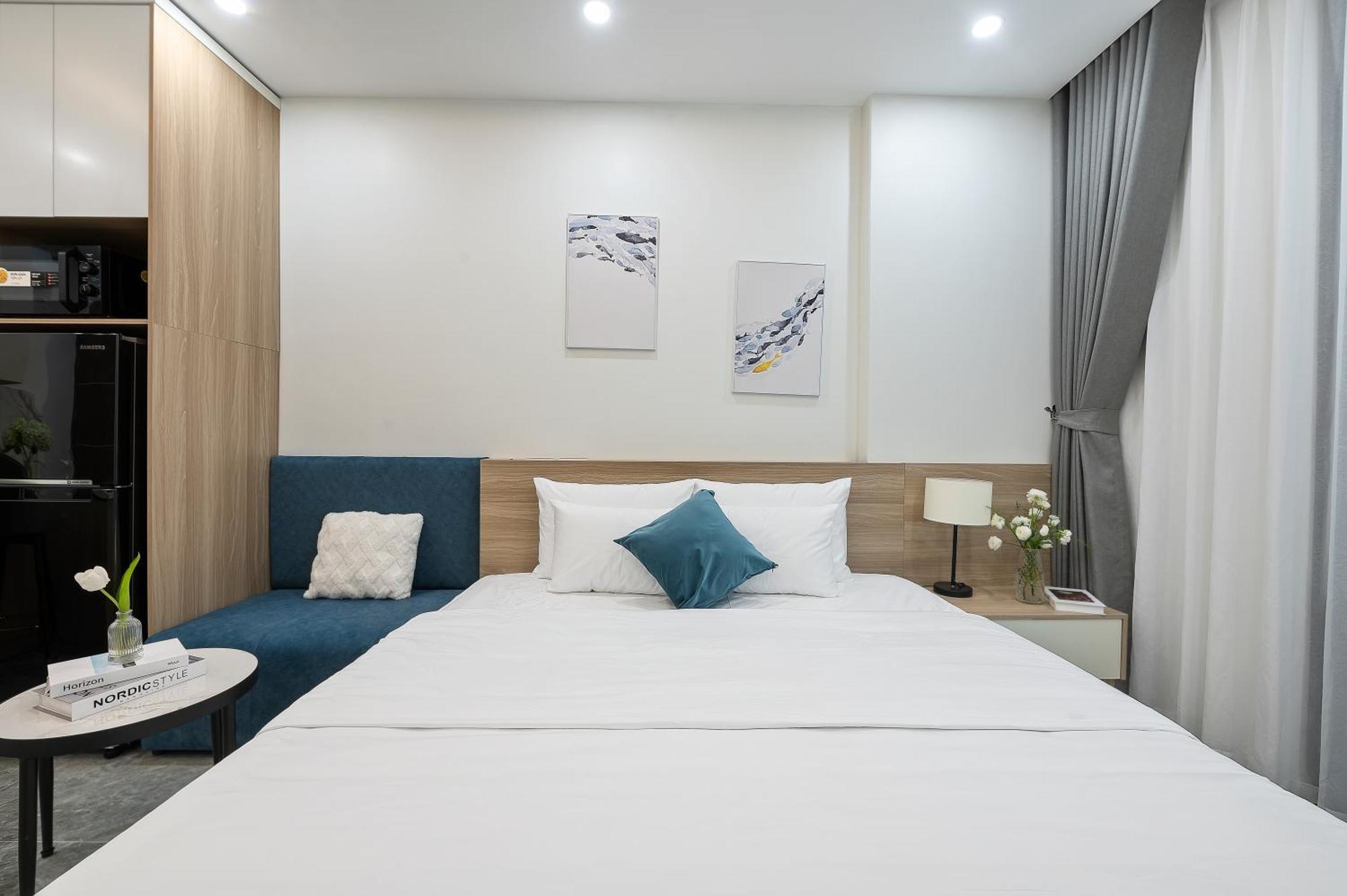 22Land Cosmos Hotel Hanoi Room photo